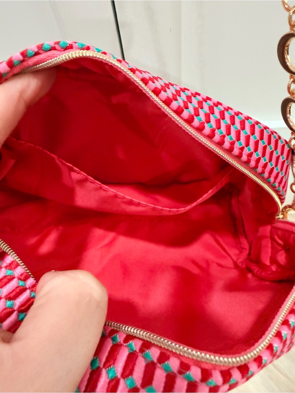 New - Bulgari Parfume Pink Geo-Print Cosmetic Crossbody+ Gold Chain/Cherry Charm - Picture 6 of 9